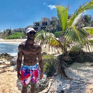 Meet your Posher, Eric